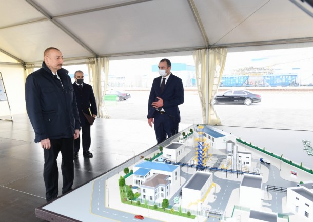 Prezident iki zavodun təməlini qoydu - FOTOLAR